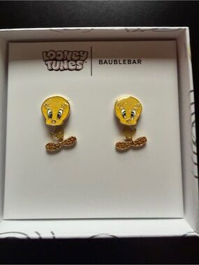 New Baublebar x Looney Tunes Tweety Bird Dangle Crystal Earrings